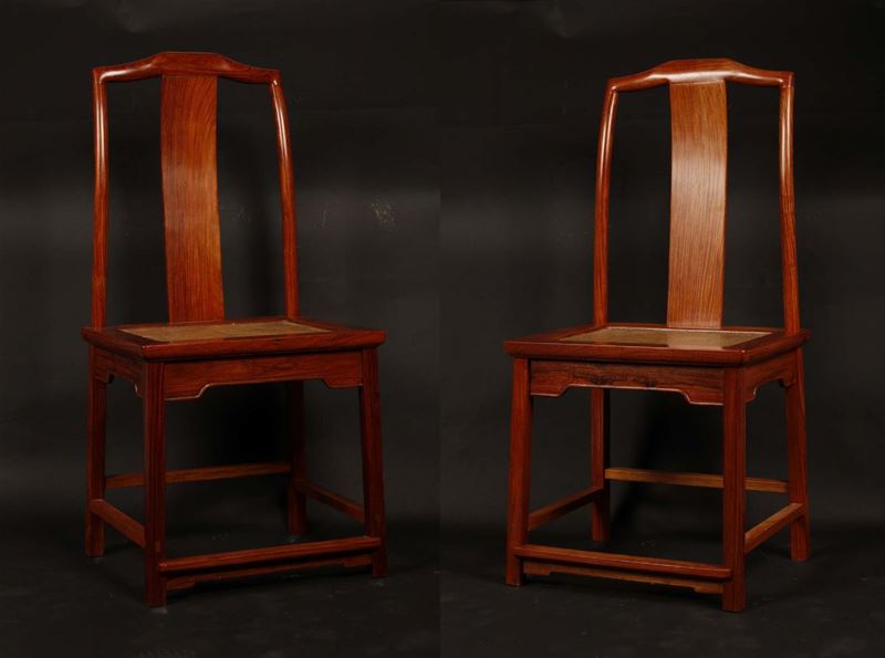 Coppia di sedie in legno huanghuali, Cina, XX secolo  - Asta Fine Chinese Works of Art - Cambi Casa d'Aste