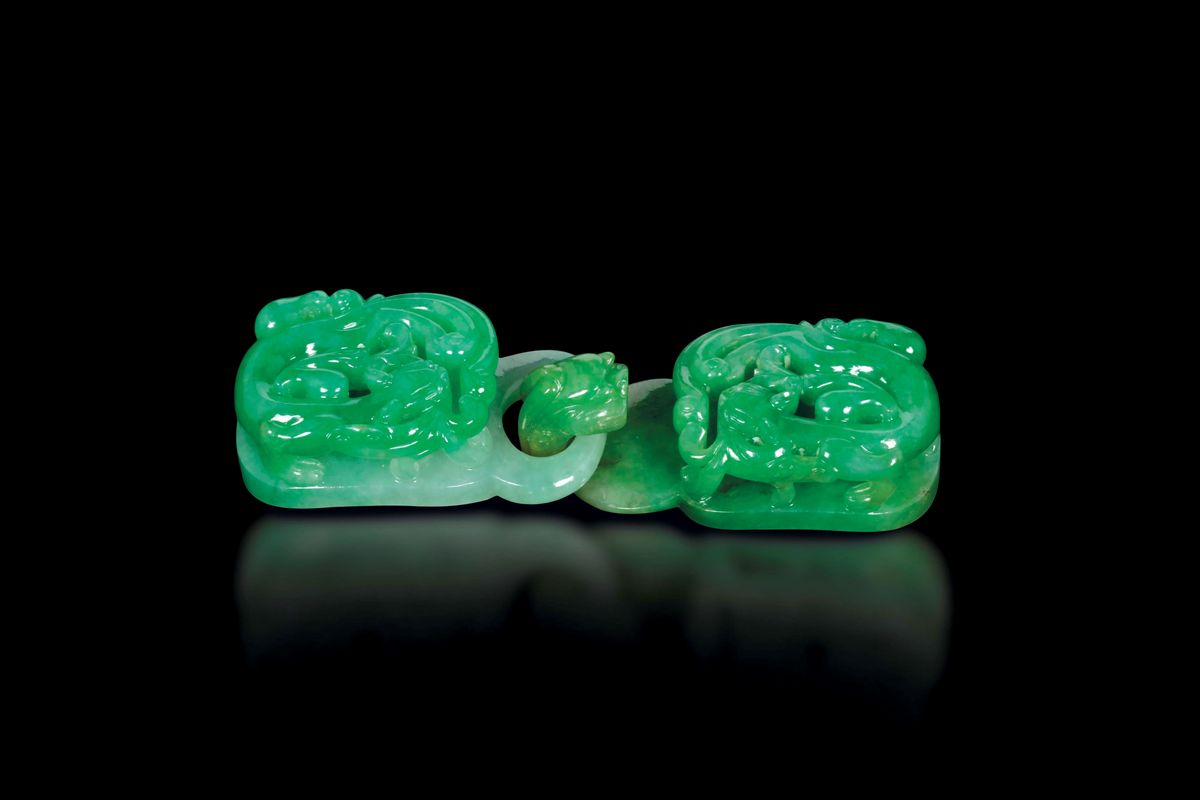 Eccezionale Fibbia Imperiale in Giadeite con Sfumature Smeraldo, Cina, Fine XIX/inizio XX Secolo