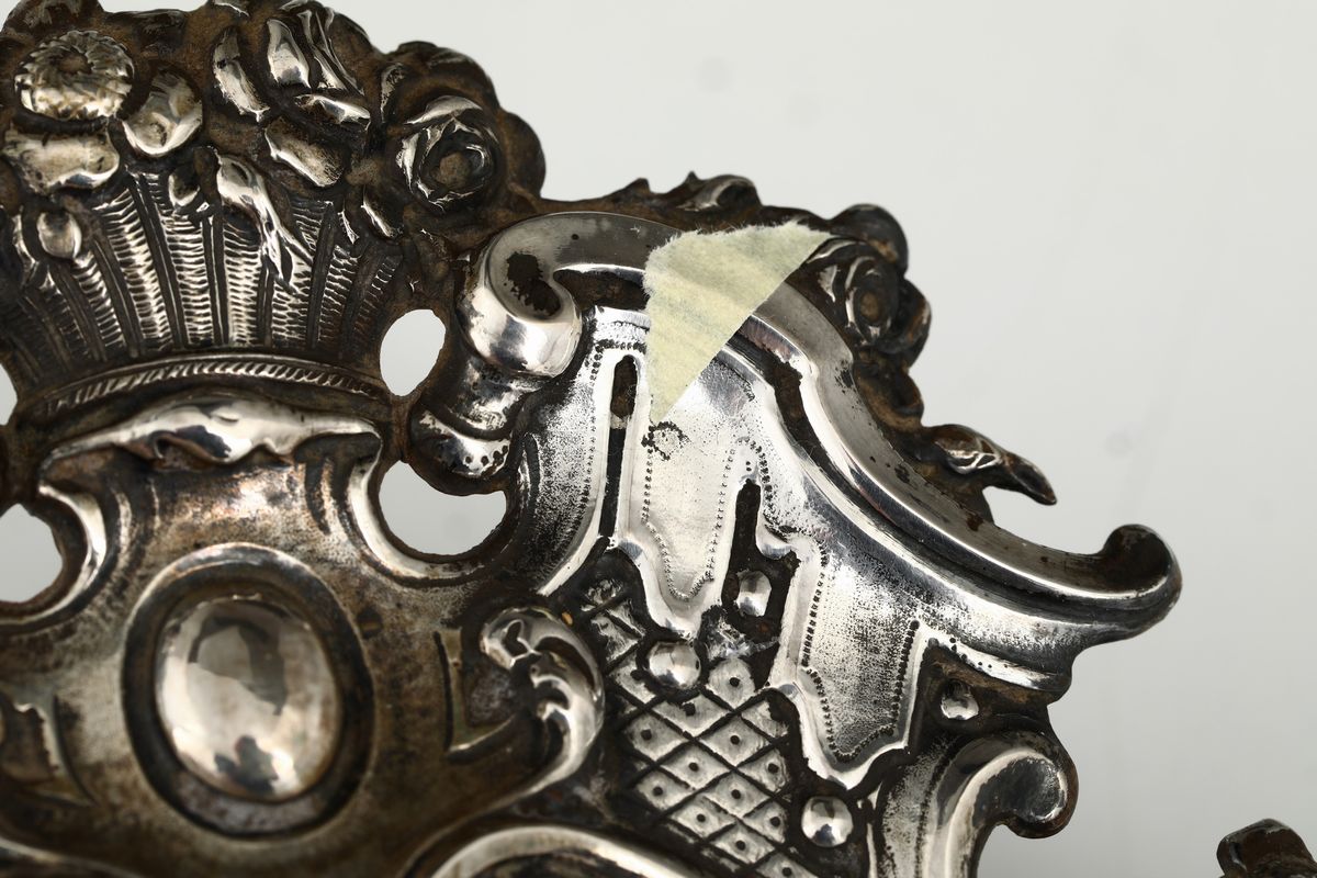 Acquasantiera in Argento e Bronzo Fuso, Sbalzato, Cesellato e Dorato, Lucca XVIII Secolo. Bollo D...