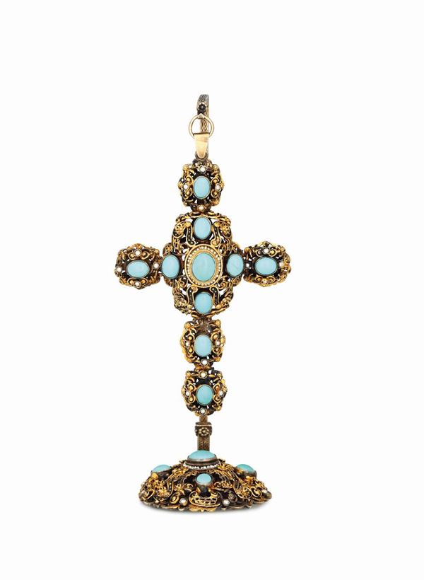 A pectoral cross in molten, embossed, chiselled and gilded silver, Italian manufacture from the 19-20th century