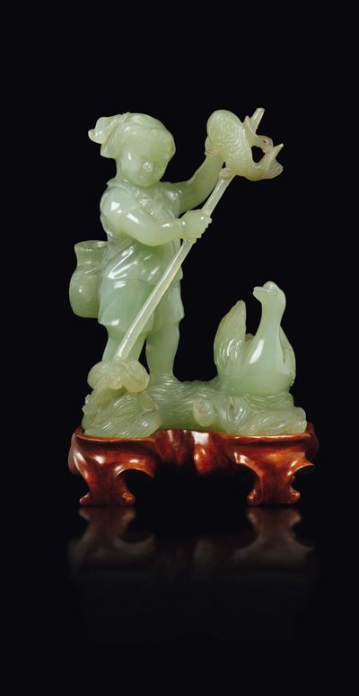 Scultura in Giada Verde Raffigurante Fanciulla che Pesca e Anatra, Cina, XX Secolo
