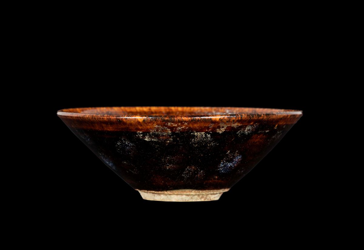 Ciotola in Grès con Smalto Marrone e Blu Notte, Cina, Dinastia Song (960-1279)