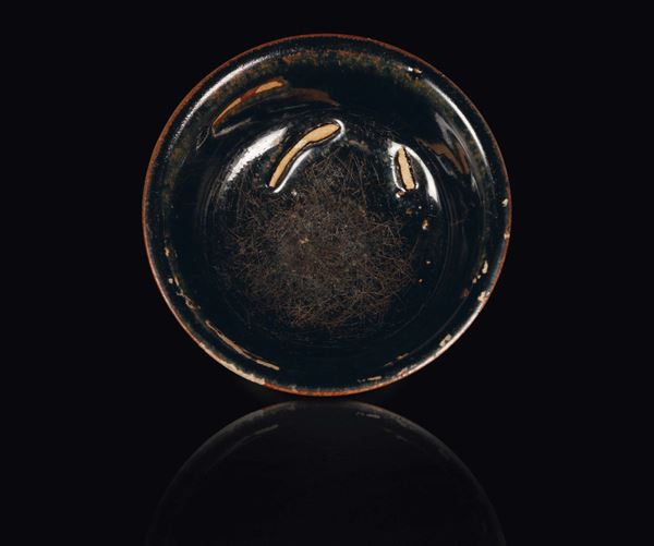 Ciotolina in grès con smalto interno nero, Cina, Dinastia Song (960-1279)