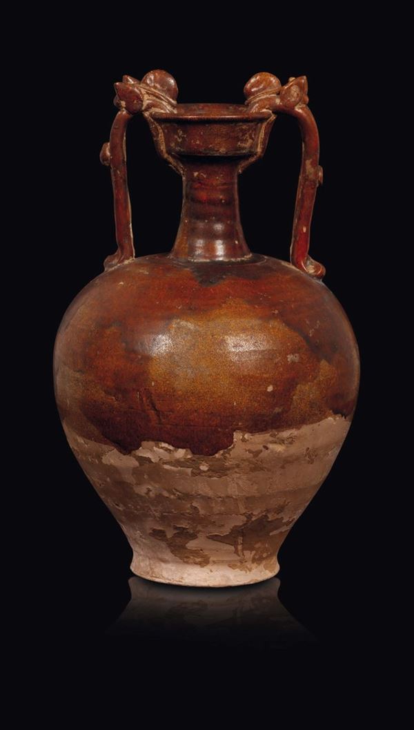 Vaso a doppia ansa in grès a smalto marrone, Cina, Dinastia Song (960-1279)