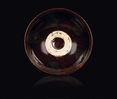 Ciotola in Grès con Smalto Bruno, Cina, Dinastia Song (960-1279)