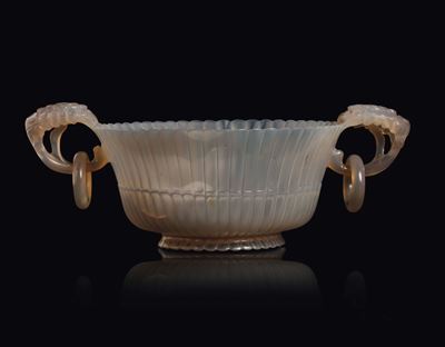 Coppetta Mogul in Agata con Corpo Baccellato e Manici Ad Anelli, Cina, Dinastia Qing, XIX Secolo