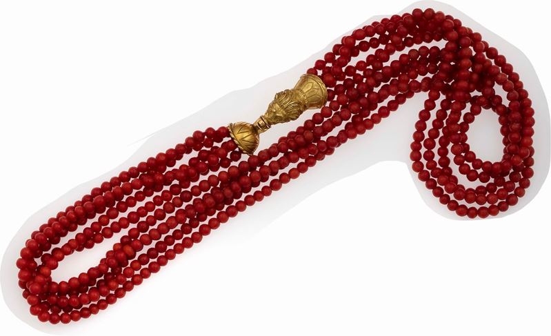 Five rows coral beads and gold necklace  - Auction Fine Jewels - II - Cambi Casa d'Aste