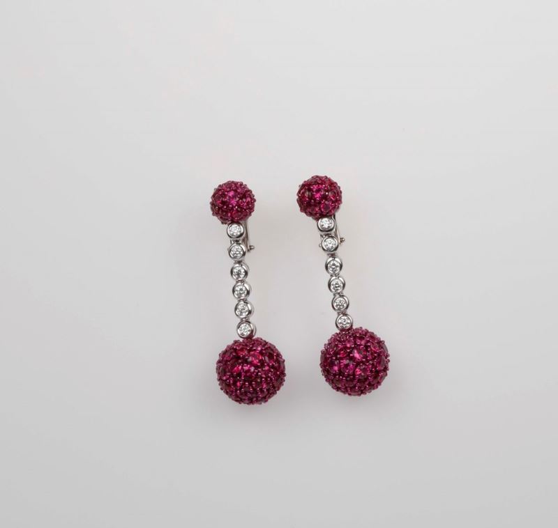Pair of ruby and diamond pendent earrings  - Auction Fine Jewels - II - Cambi Casa d'Aste