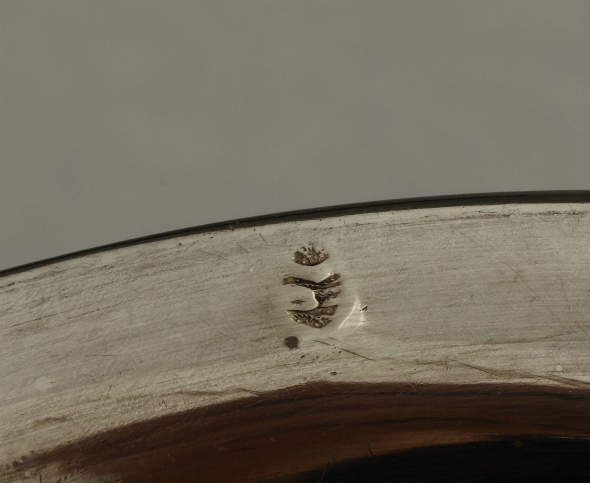 Legumiera in Argento con Coperchio