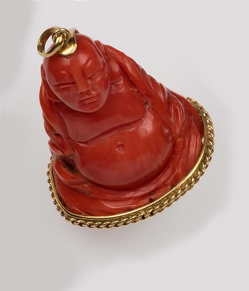 Buddha pendente in corallo  - Asta Fine Jewels - II - Cambi Casa d'Aste