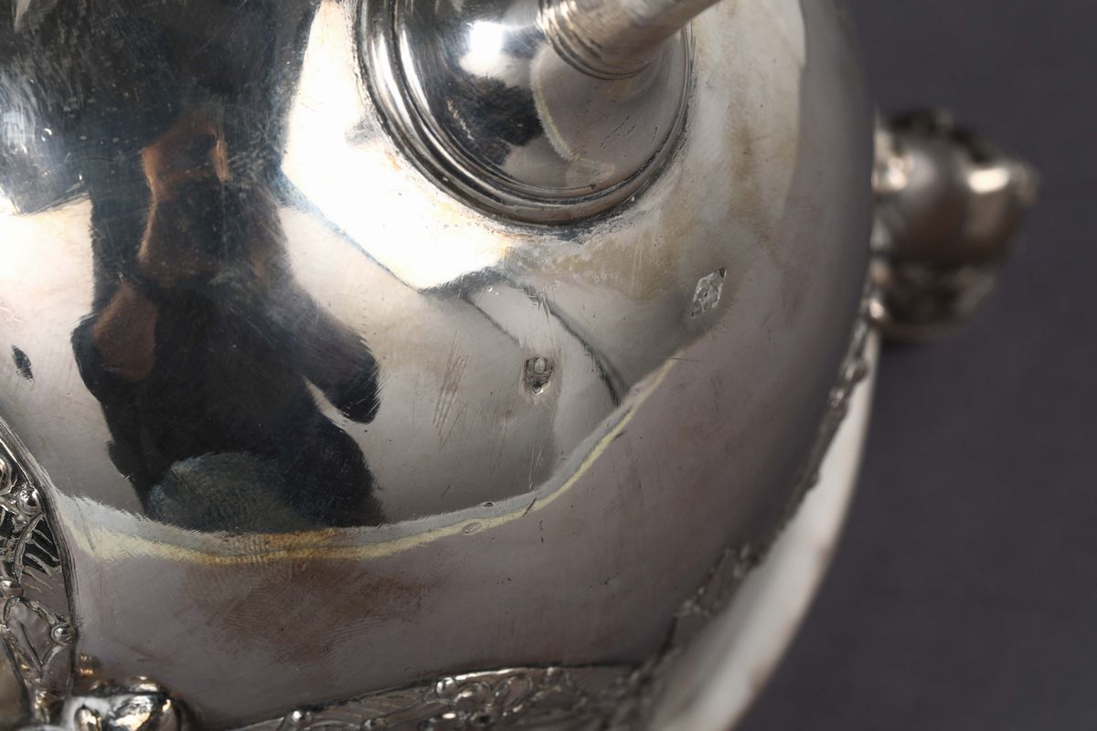Lampada in Argento Sbalzato e Cesellato, Roma, Bollo Camerale Romano (in Uso dal 1815 al 1870) e ...