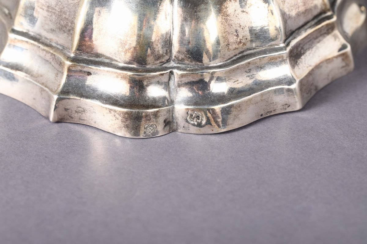 Coppia di Piccoli Candelieri in Argento Sbalzato e Cesellato, Reggio Emilia, XVIII, Bollo della C...