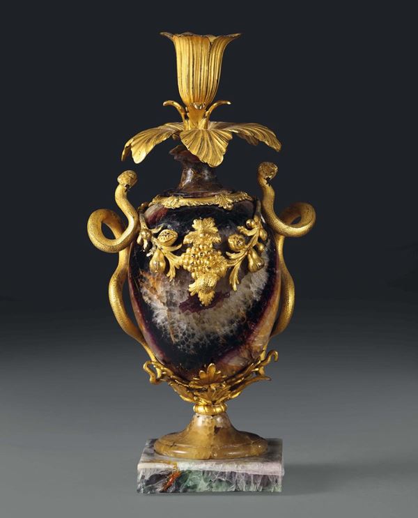 Vasetto candeliere in bronzo dorato e bluejohn, Francia XIX secolo