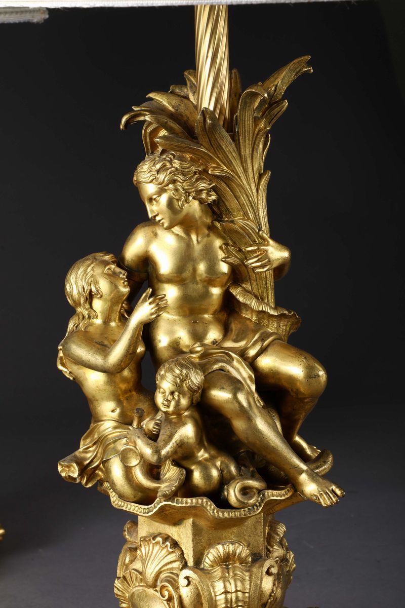 Coppia di Lampade in Bronzo Dorato con Figure Mitologiche, Francia Seconda Metà del XIX Secolo