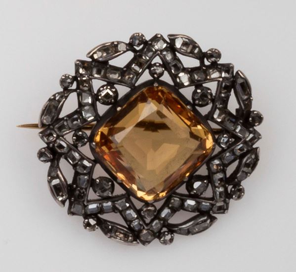 Topaz, old-cut diamond, silver and gold brooch