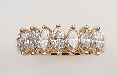 Anello con Diamanti Taglio Navette