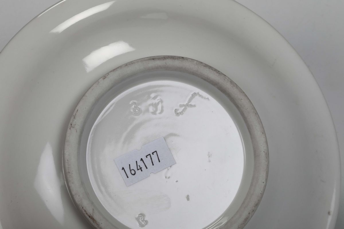 Tazza con Piattino Germania, Nymphenburg, Metà del XIX Secolo