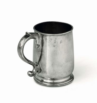 Boccale in Argento Fuso, Sbalzato e Cesellato, Londra 1716