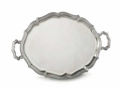 Guantiera in Argento Sbalzato, Manifattura Veneta del XX Secolo, Bolli Dell’argentiere M.p e Leon...