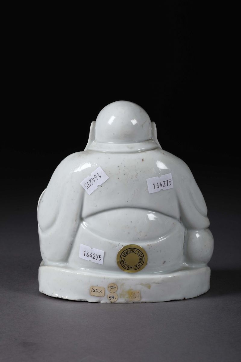 Buddha in Porcellana Blanc De Chine, Cina, XX Secolo