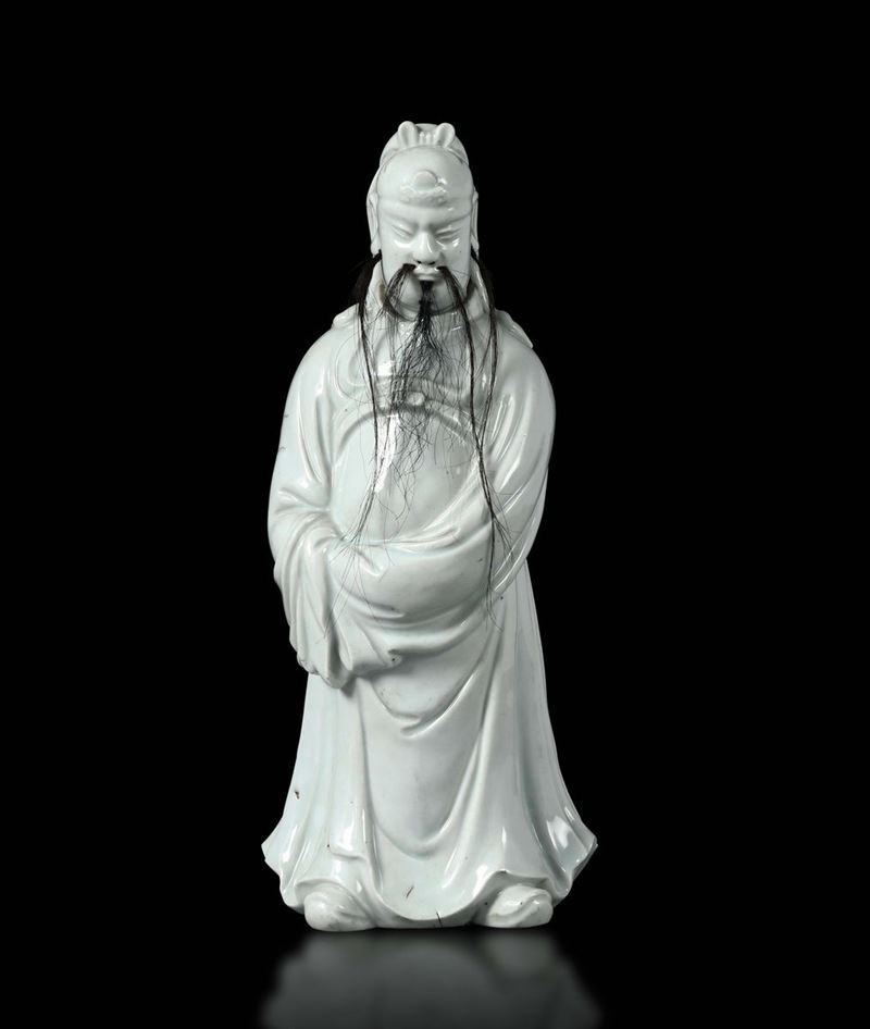 A figure of a dignitary in Blanc de Chine porcelain, China, Qing dynasty, 19th century  - Auction Taste, Furniture and Residences, An Italian Collection - Cambi Casa d'Aste