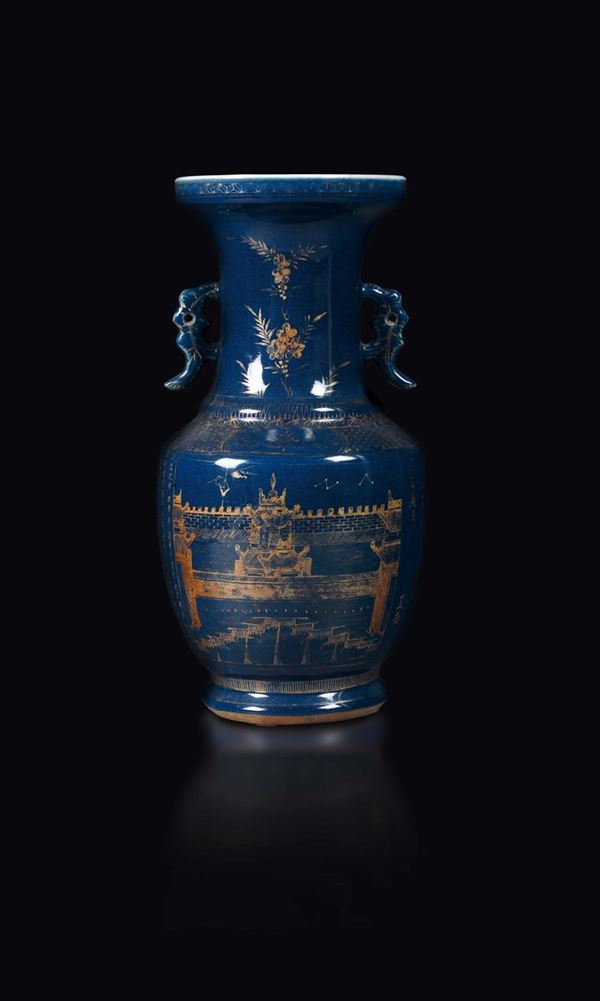 A vase in blue and gold porcelain, China, Qing dynasty, 18th century