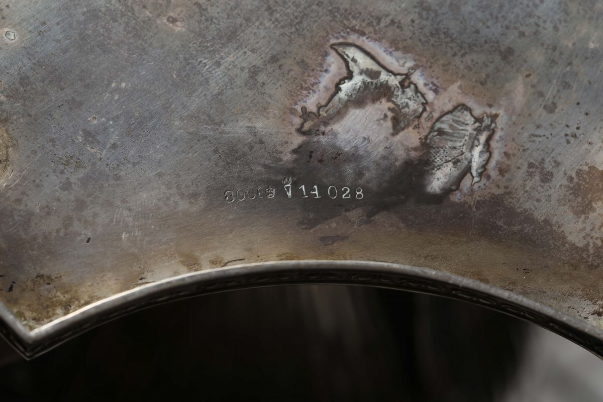 Lampada in Argento Fuso, Sbalzato e Cesellato, Germania Punzoni in Uso dal 1884