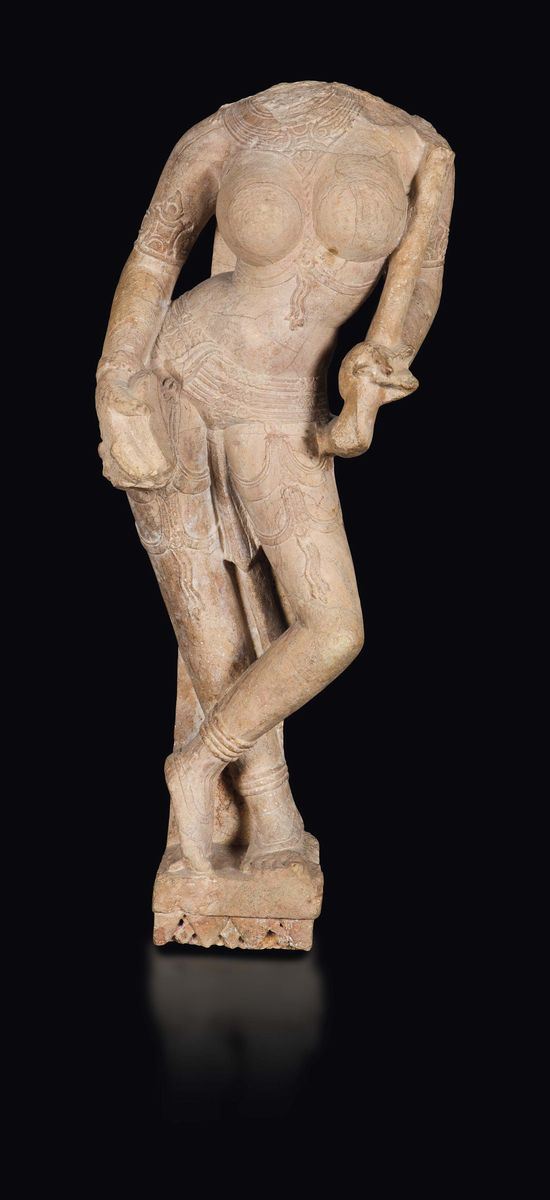 Figura acefala scolpita in pietra, Rajasthan, XI/XII secolo