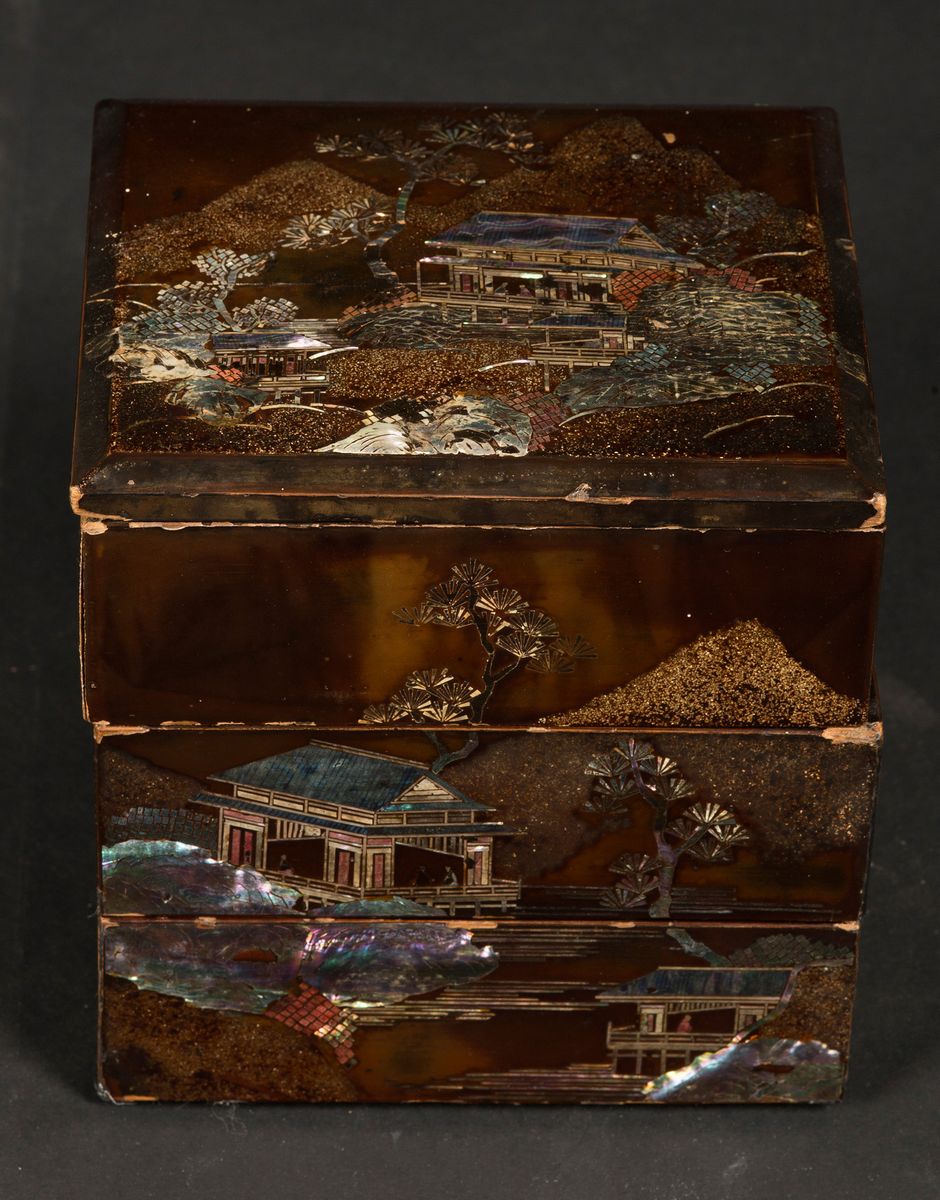 Bento in Legno Laccato con Paesaggi, Cina, Dinastia Qing, XIX Secolo