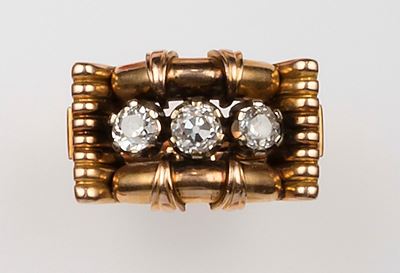 Anello con Tre Diamanti di Vecchio Taglio
