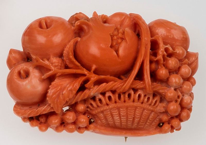 Coral carving brooch  - Auction Fine Jewels - II - Cambi Casa d'Aste
