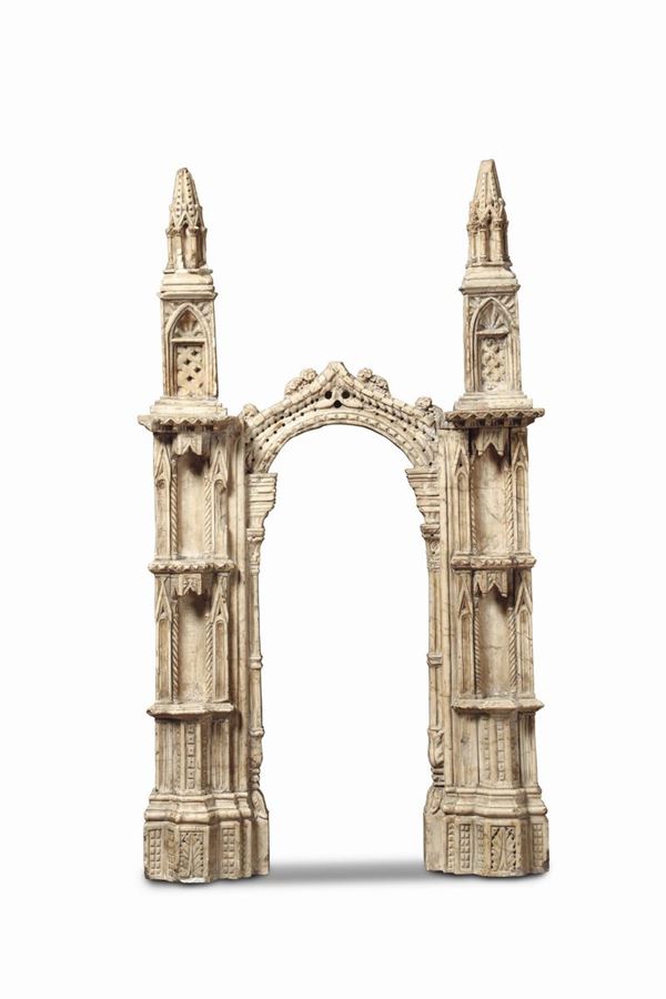 Facciata architettonica gotica. Alabastro. Lapicida francese o fiammingo del XVI secolo