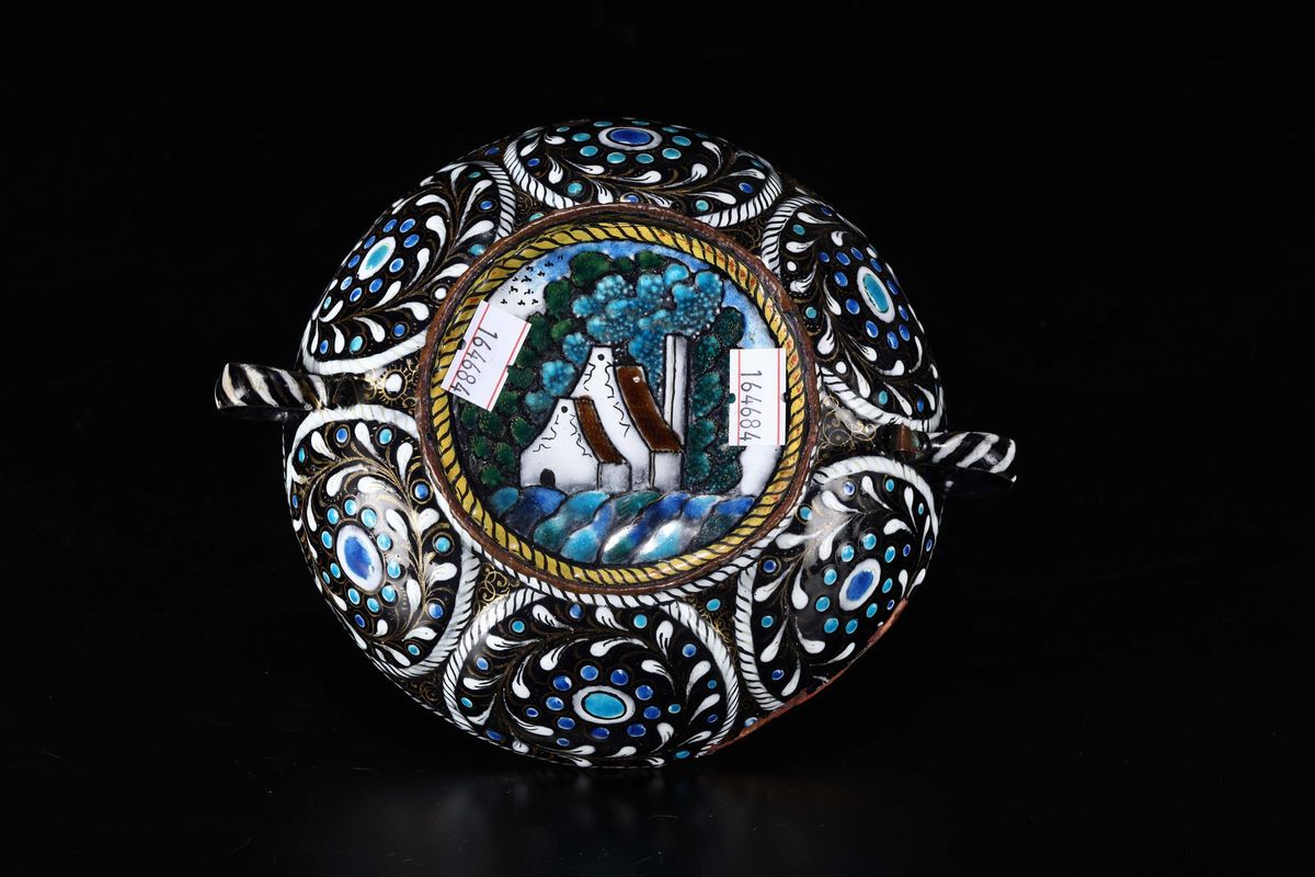 Coppa Potoria in Rame e Smalti Policromi. Atelier Limosino, Francia Probabile XVI Secolo