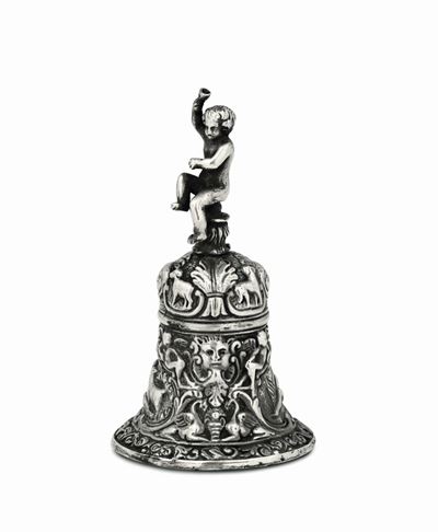 Campanello in Argento Sbalzato e Cesellato, Argentiere Italiano del XX Secolo. Bollo Camerale del...