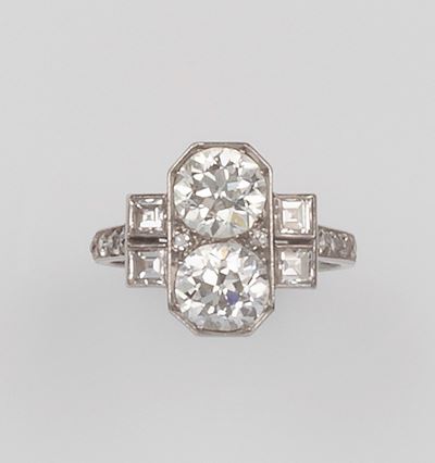 Anello Art Deco con Due Diamanti di Vecchio Taglio per Ct 2,50 Circa