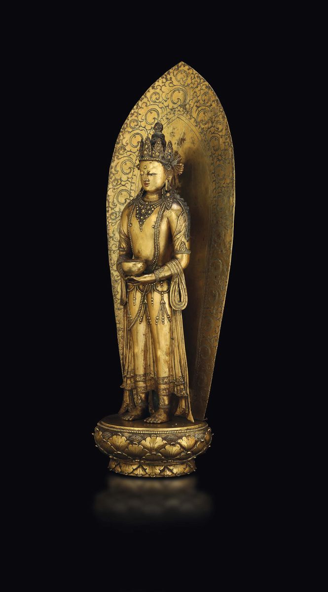 Grande e Rarissima Figura di Amitayus Eretto su Fiore di Loto in Bronzo Dorato con Aura, Zanabaza...