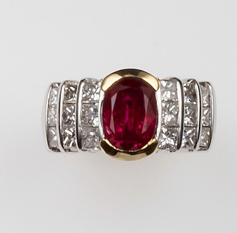 Anello con rubino Burma di ct 4,31 e diamanti  - Asta Fine Jewels - II - Cambi Casa d'Aste