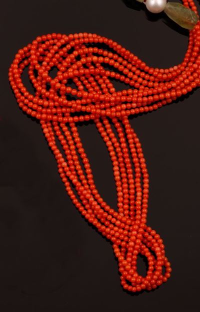 Collana con Cinque Fili di Corallo