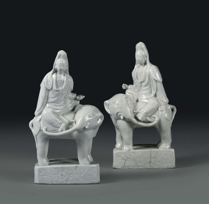 Two figures on elephants in Blanc de Chine porcelain, China, Qing dynasty 19th century  - Auction Taste, Furniture and Residences, An Italian Collection - Cambi Casa d'Aste