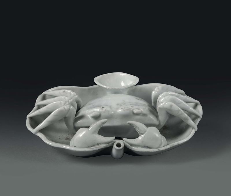 A crab in Blanc de Chine porcelain, China, Qing dynasty 19th century  - Auction Taste, Furniture and Residences, An Italian Collection - Cambi Casa d'Aste