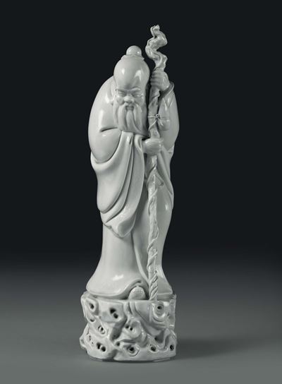Saggio con Bastone in Porcellana Blanc De Chine, Cina, XX Secolo