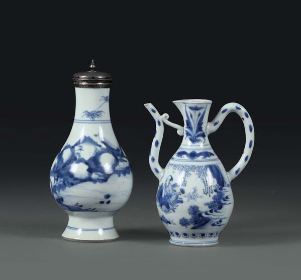 Vaso e brocca in porcellana bianche e blu, Cina dinastia Qing, XVIII secolo