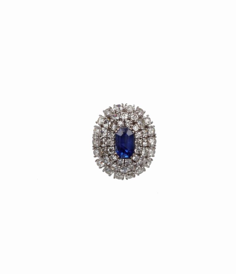 Anello con zaffiro di ct 5,10 e diamanti  - Asta Fine Jewels - II - Cambi Casa d'Aste
