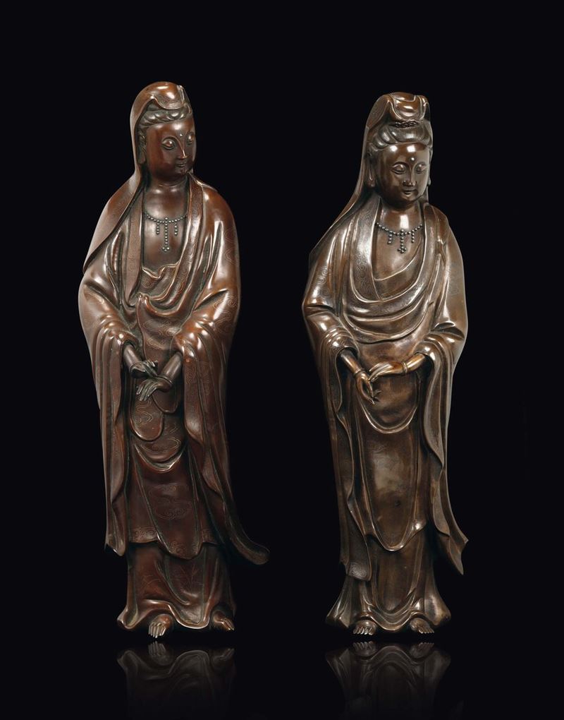 Two bronze figures of standing Guanyin with silver inlays with clouds decoration, China, Qing Dynasty, 18th/19th century  - Auction Fine Chinese Works of Art - Cambi Casa d'Aste