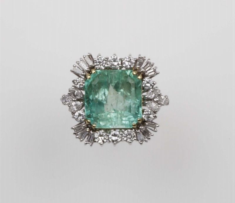 Anello con smeraldo Colombia di ct 14,50 circa e diamanti  - Asta Fine Jewels - Cambi Casa d'Aste