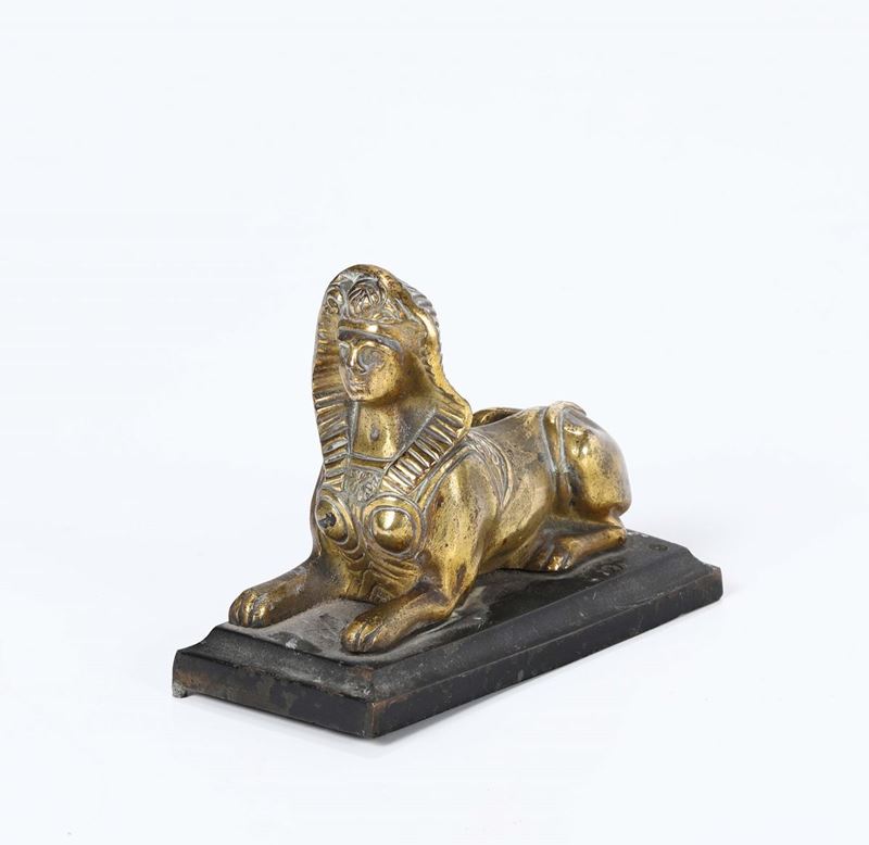 Sfinge in bronzo dorato, XIX secolo  - Auction Asta a Tempo antiquariato - II - Cambi Casa d'Aste