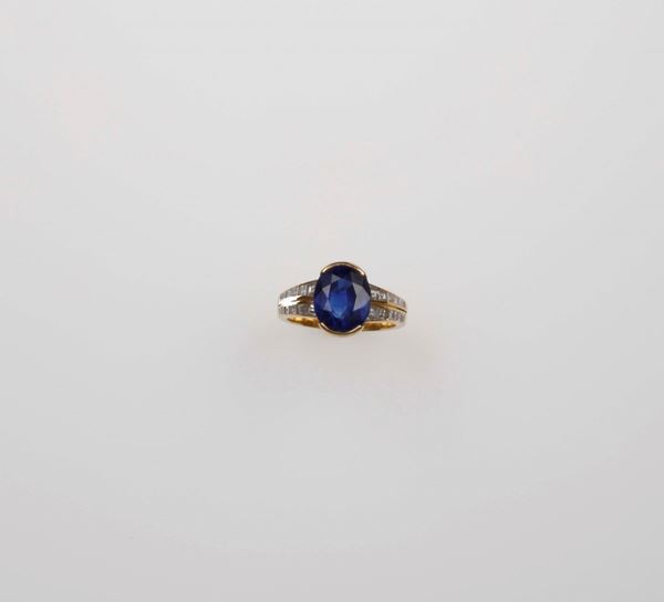 Sapphire and diamond ring. Indications of heating