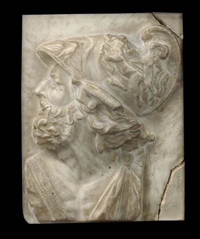 Profilo Virile con Elmo (marte?) in Marmo Bianco. Scultore Romano del XVII Secolo