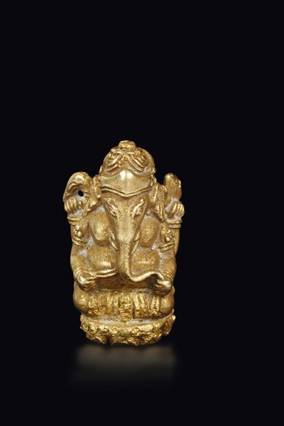 Piccola Figura di Ganesh in Oro, Nepal, XVIII Secolo