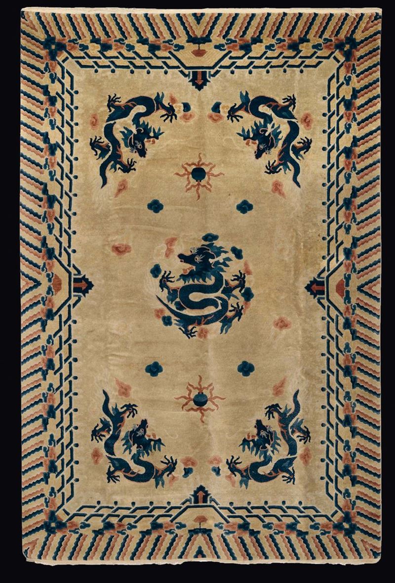 A yellow ground carpet embroidered with blue dragons, China, Qing Dynasty, 19th century  - Auction Fine Chinese Works of Art - Cambi Casa d'Aste